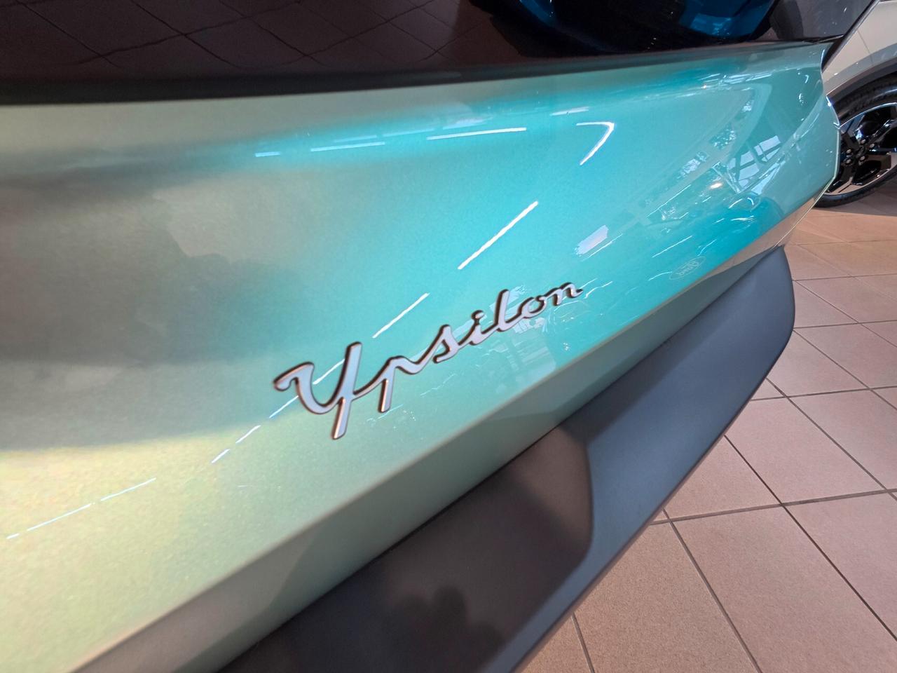 Lancia Ypsilon Hybrid e-DCT KM ZERO