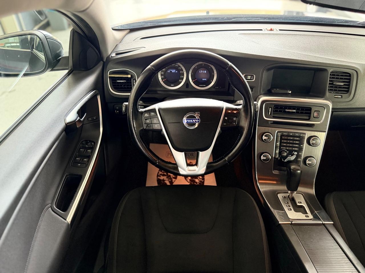 Volvo V60 D3 Geartronic Summum