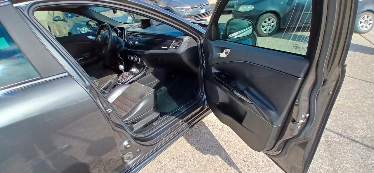 Alfa Romeo Giulietta 1.6 JTDm Distinctive - 2013