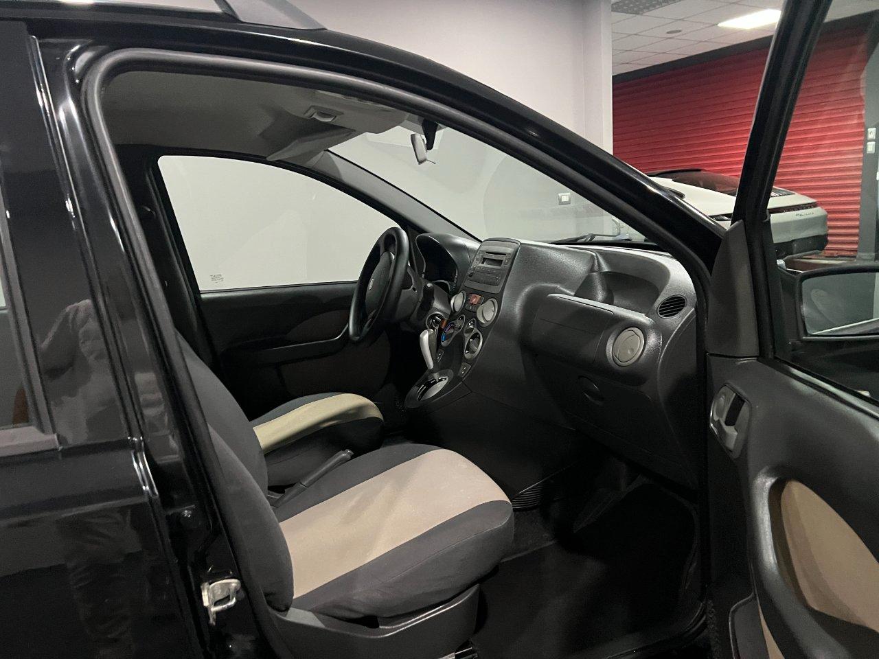 Fiat Panda 1.2 DYNAMIC DUALOGIC (CAMBIO AUTOMATICO)