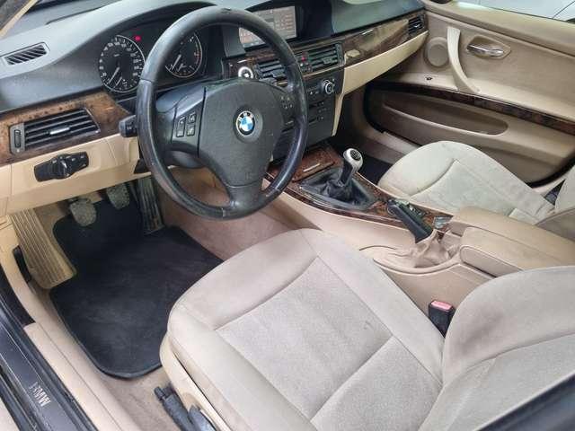 BMW 320 320d Touring Futura