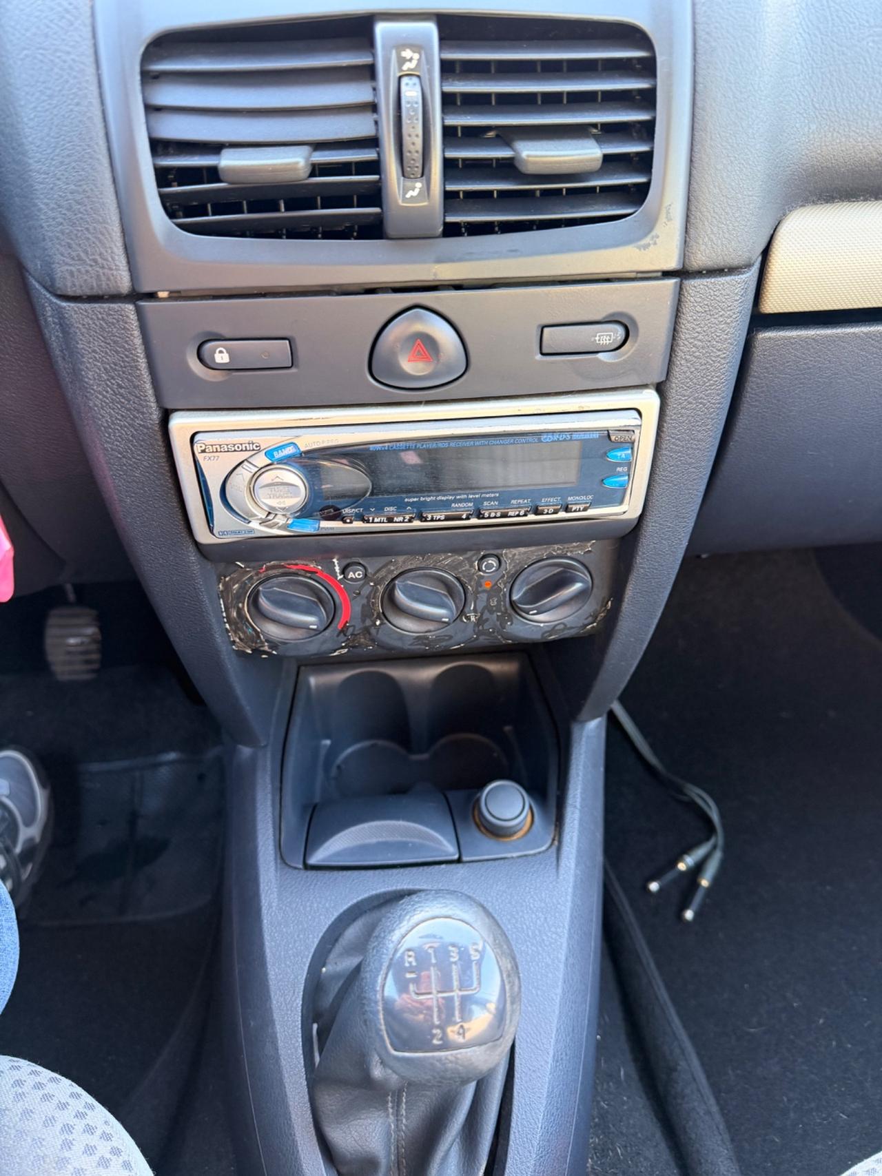 Renault Clio 1.2 5 porte Confort 2005 150.000 km