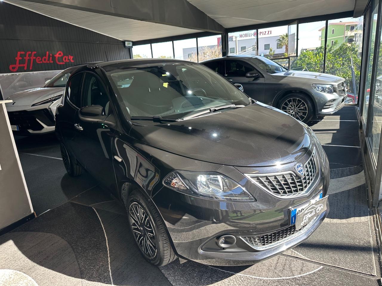 Lancia Ypsilon 1.0 FireFly 5 porte S&S Hybrid Platino