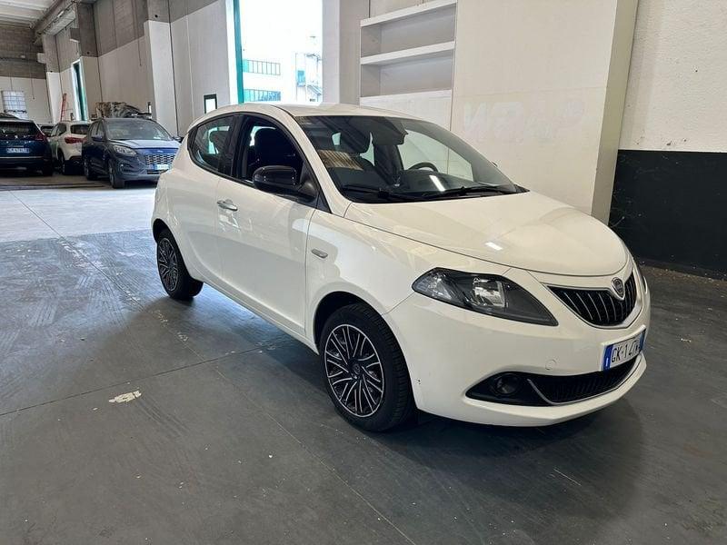 Lancia Ypsilon 1.0 FireFly 5 porte S&S Hybryd Gold