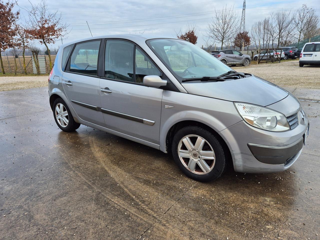 Renault Scenic Scénic 1.5 dCi/100CV Confort neopat