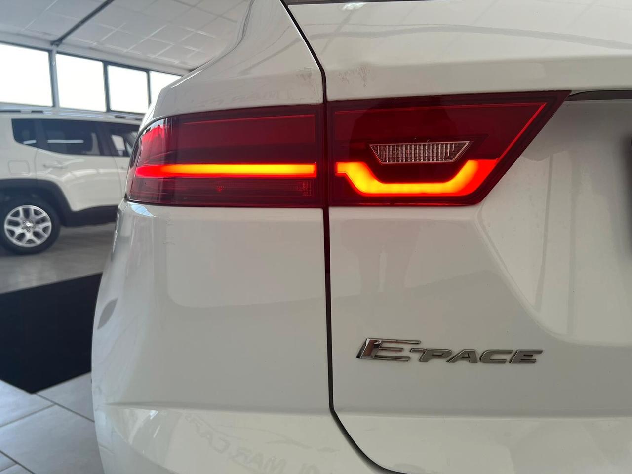 Jaguar E-Pace 2.0D 150 CV AWD R-Dynamic S