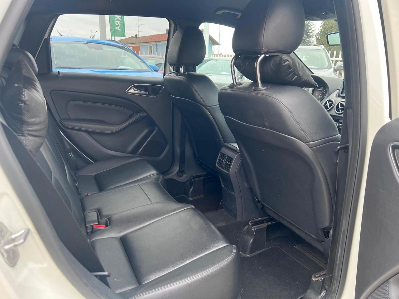 Mercedes-benz B 180 d Premium