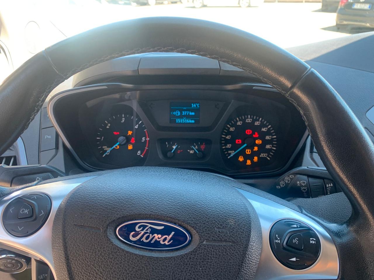 Ford Tourneo - tdi 8 posti full optional anno 2017 150000 km tutto tagliandato unico proprietario