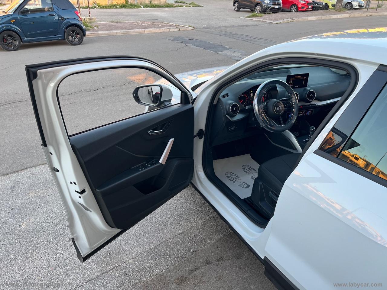 AUDI Q2 30 TDI S tronic Business Design