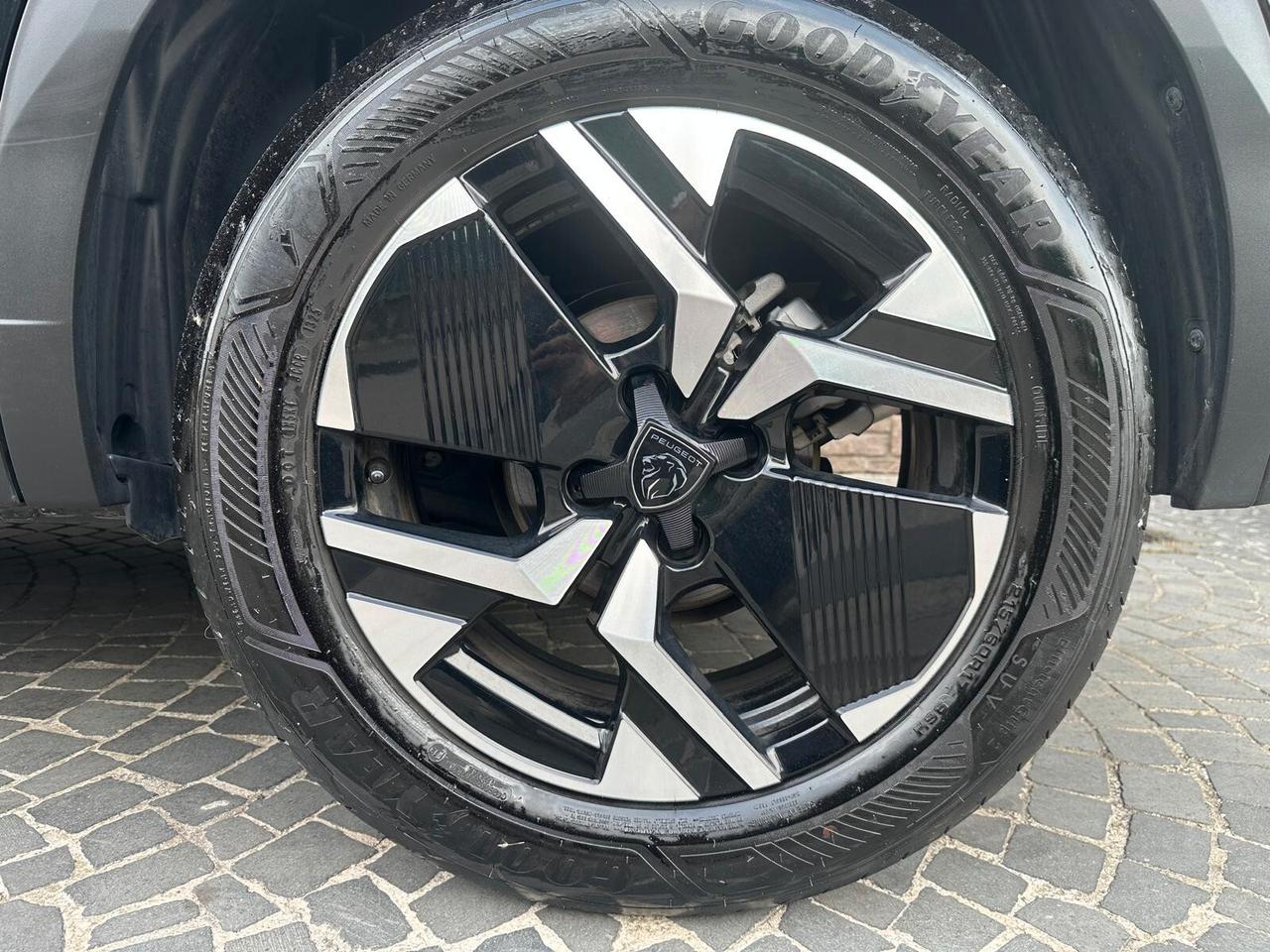 Peugeot 2008 PureTech 100 S&S Allure