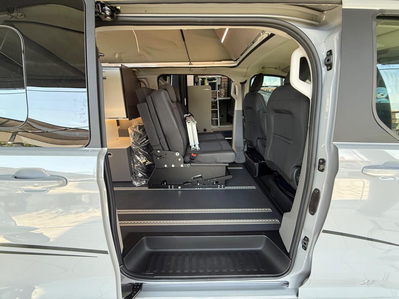 FONT VENDOME X CAPE 90 FORD 4X4 AUTOMATICO