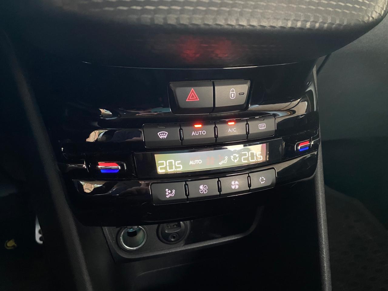 Peugeot 2008 Gt Line AUTOMATICA | OK NEOPATENTATI