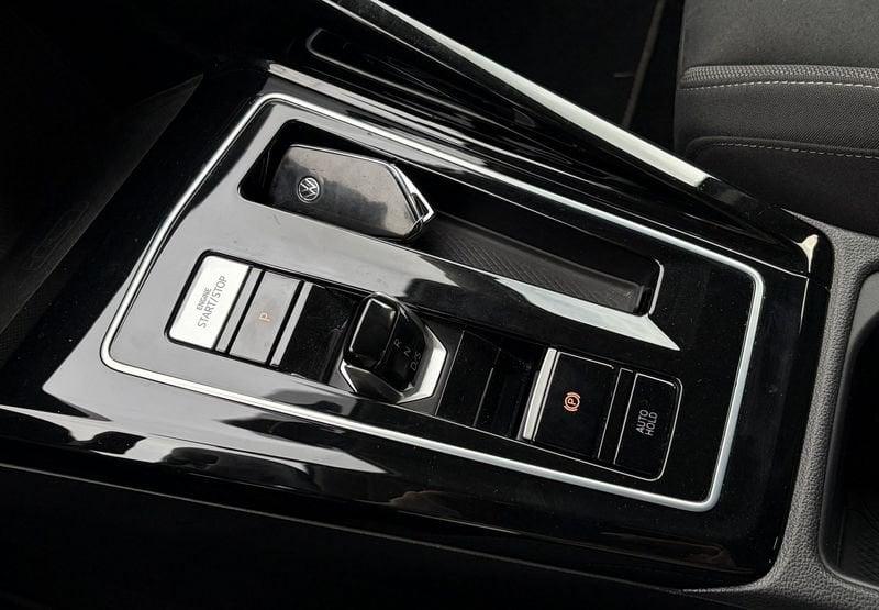 Volkswagen Golf 8 Style 2.0 TDI 150 CV DSG