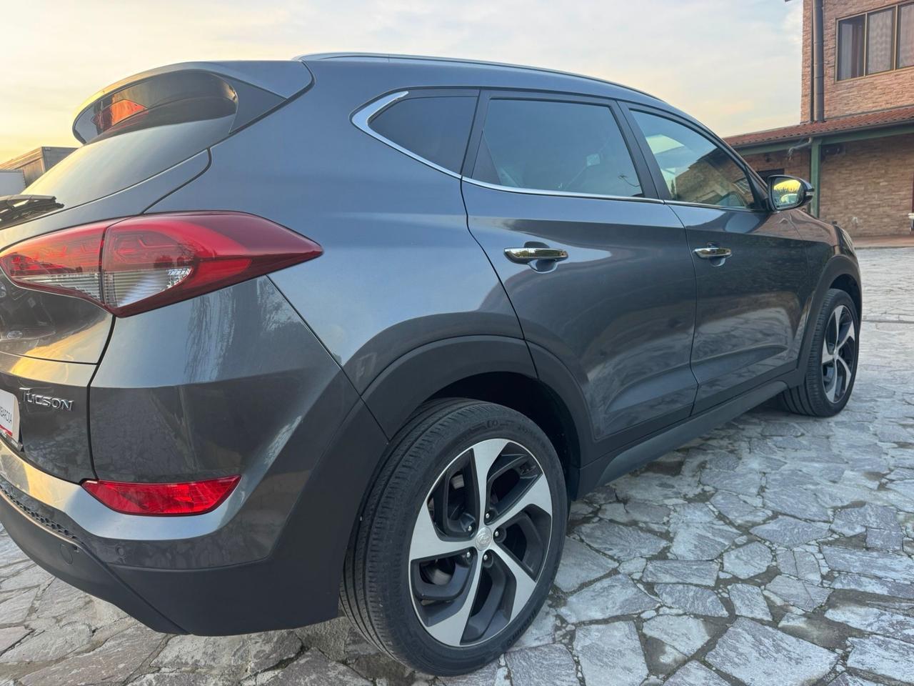 Hyundai Tucson 1.7 CRDi Sound Edition neopatentati