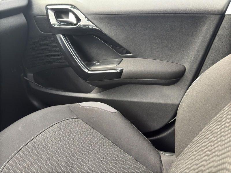 Peugeot 208 208 5p 1.2 PTech 82cv Active