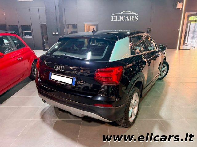 AUDI Q2 30 TDI S tronic Identity Black
