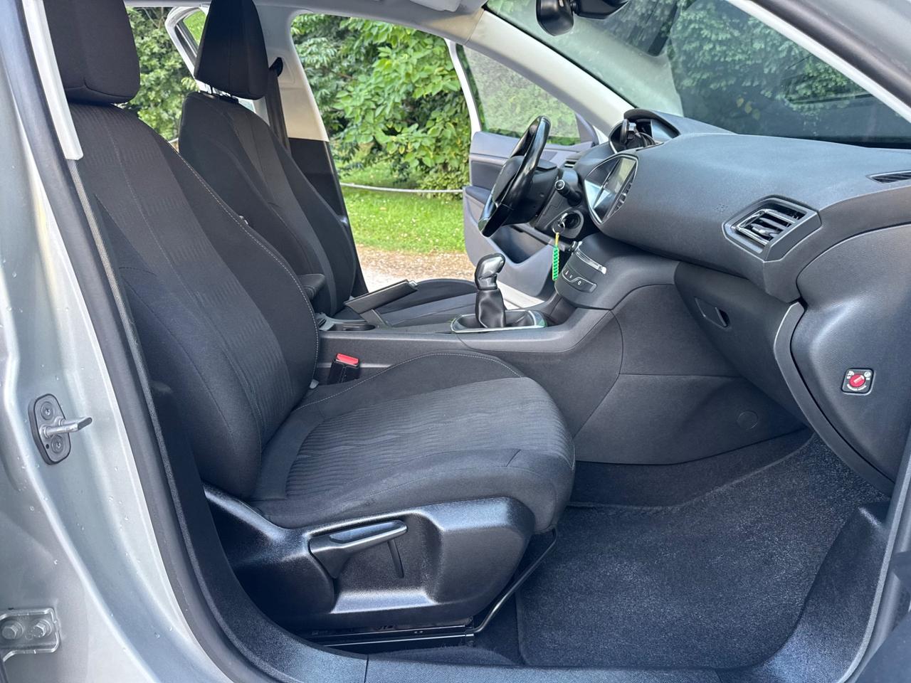 Peugeot 308 BlueHDi 100 S&S Active