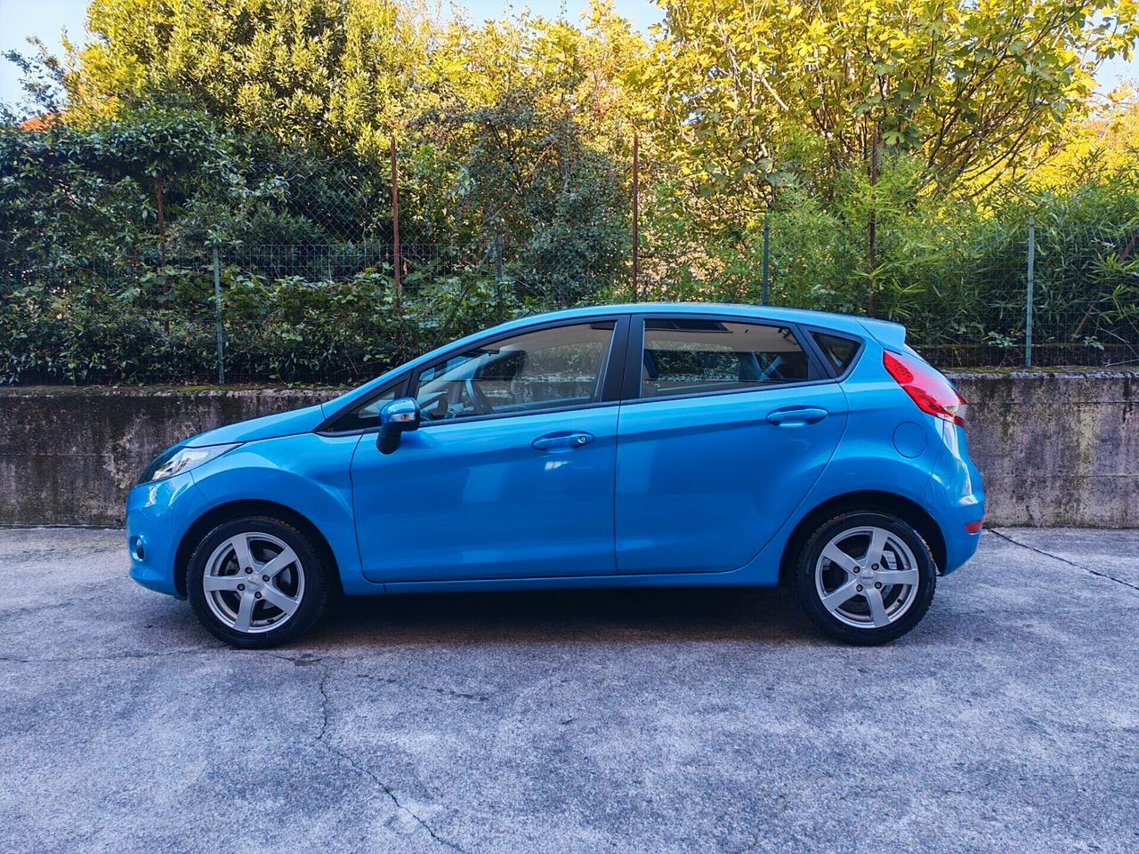 Ford Fiesta 1.4 GPL 97cv 129.000km / Neopatentati