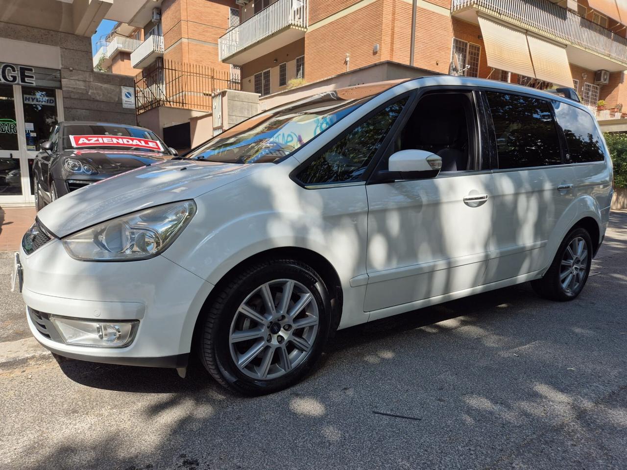 Ford Galaxy 2.2 TDCi 175 CV Ghia DPF