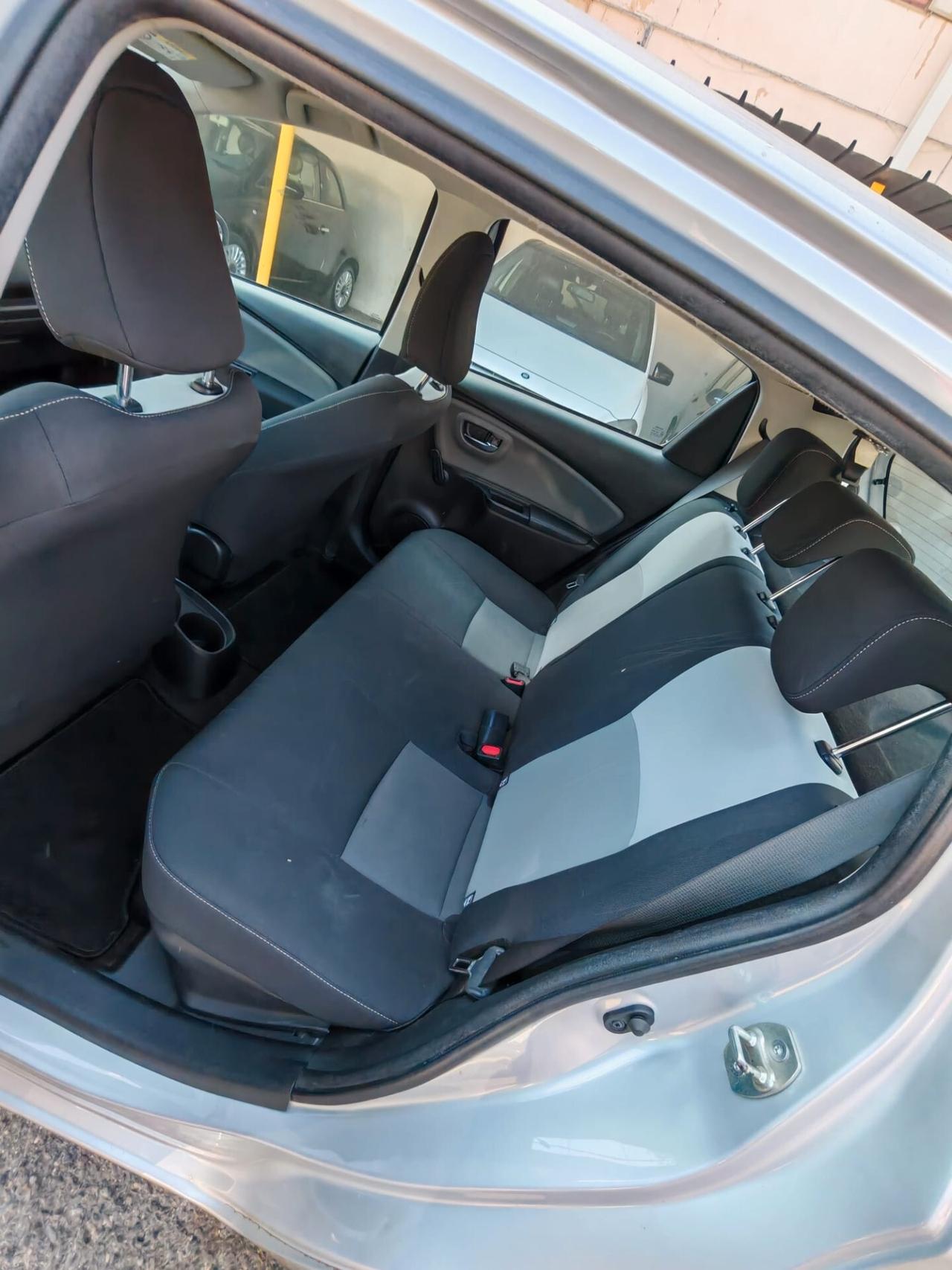 Toyota Yaris 1.5 Hybrid 5 porte Business