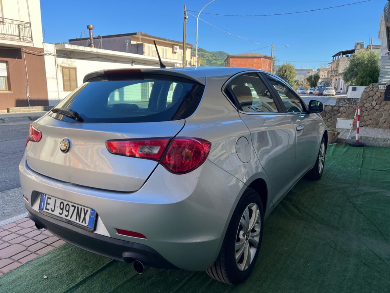 Alfa Romeo Giulietta 2.0 JTDm-2 140 CV Distinctive