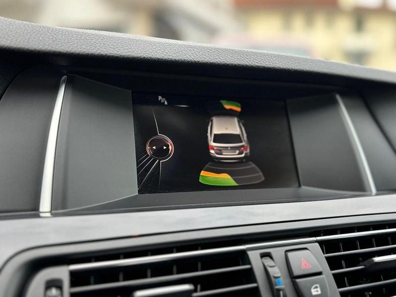 BMW Serie 5 520d Luxury Touring aut