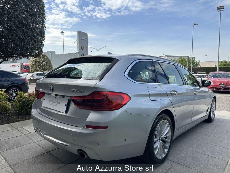 BMW Serie 5 530d Touring Luxury *PACCHETTO LUCI, TAGLIANDI BMW, PROMO AZZURRA*