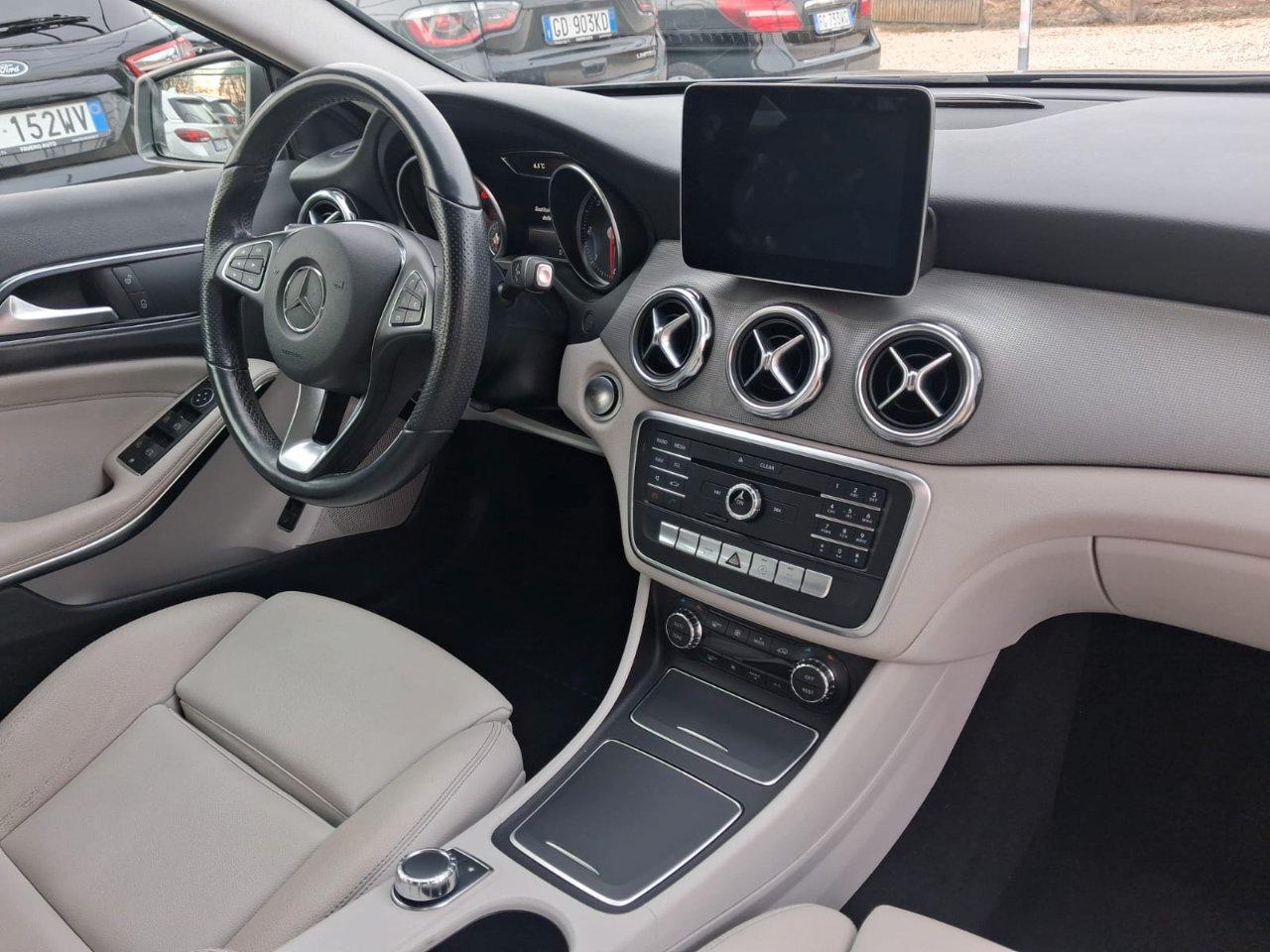Mercedes GLA 200 d Sport auto