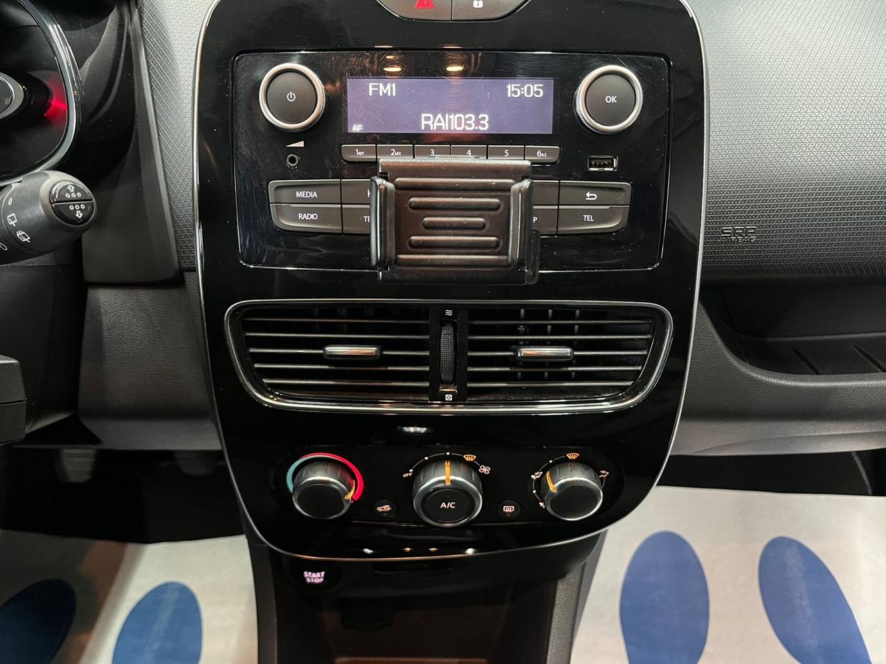 Renault Clio TCe 12V 75 CV 5 porte Generation OK NEOPATENTATI