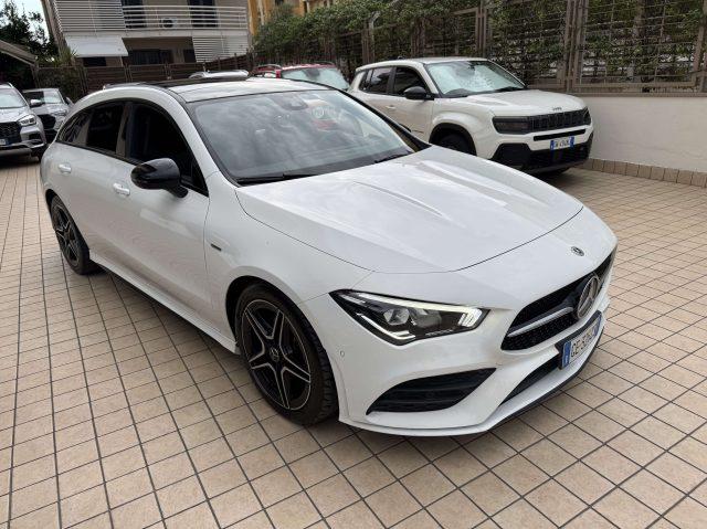 MERCEDES-BENZ CLA 200 Shooting Brake d Premium Edition