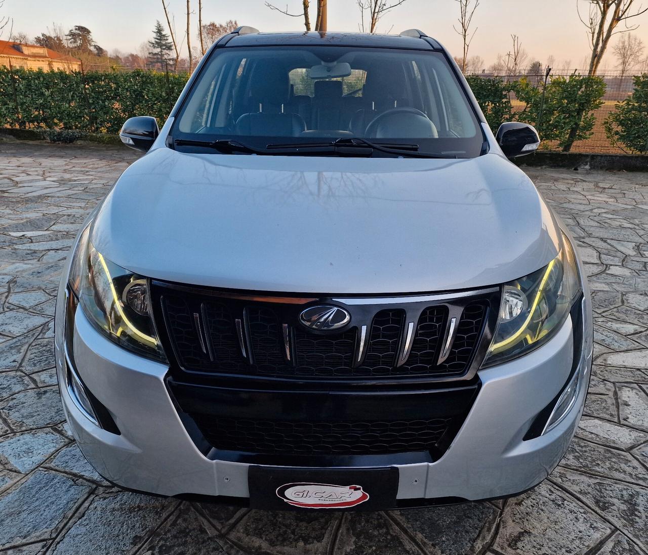 Mahindra XUV500 2.2 16V AWD W10