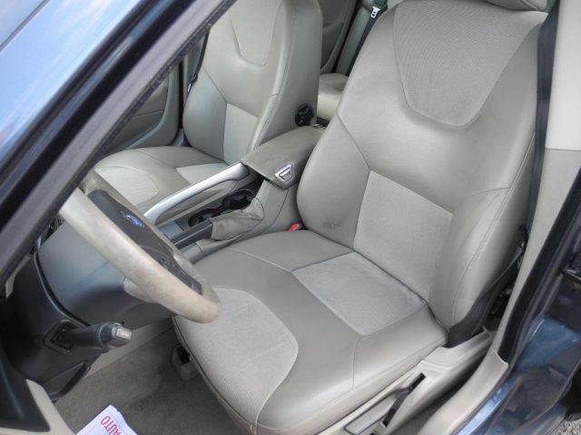 VOLVO XC70 2.4 D5 20v AWD Cross Country autom. - DA VETRINA