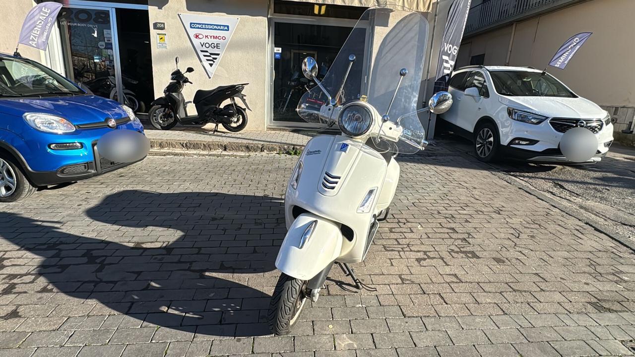 Vespa GTS 300 del 2018 USATO