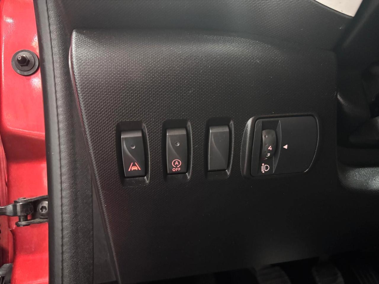 RENAULT TWINGO 1.0 LUXE EDITION