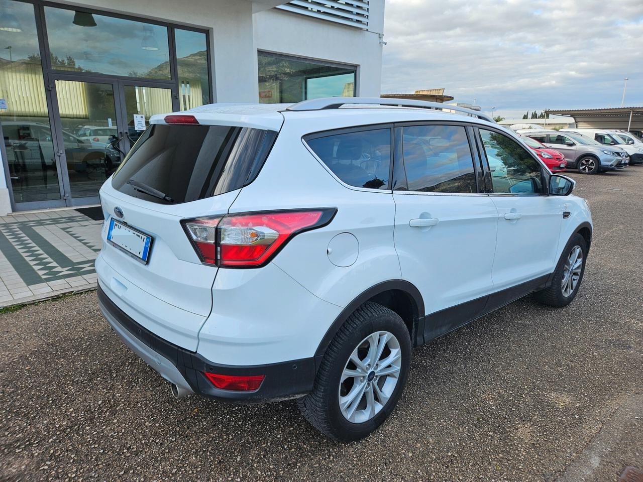 Ford Kuga 1.5 TDCI 120 CV S&S 2WD Powershift Edition
