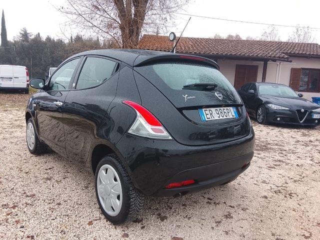 LANCIA Ypsilon 0.9 TwinAir 85 CV PER NEOPATENTATI
