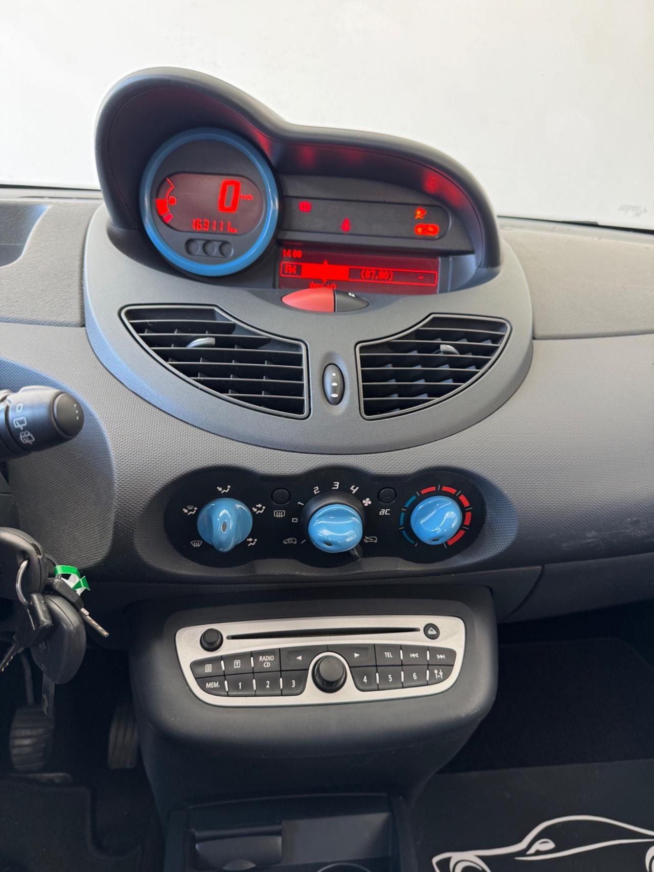 Renault Twingo 1.2 16V Etoile