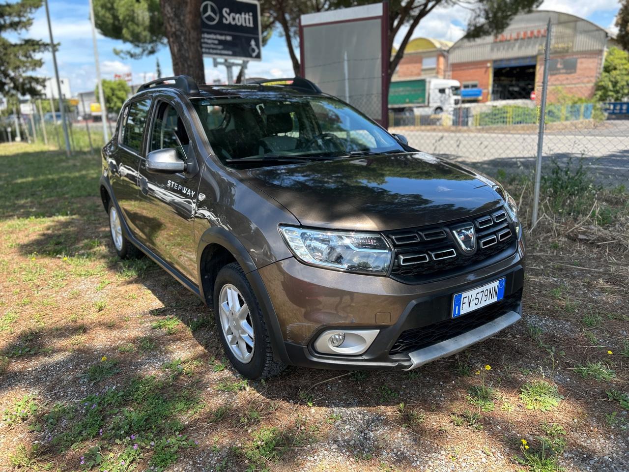Dacia Sandero Stepway 0.9cc*NAVI*GPL FABBRICA*NEOPATENTATI*