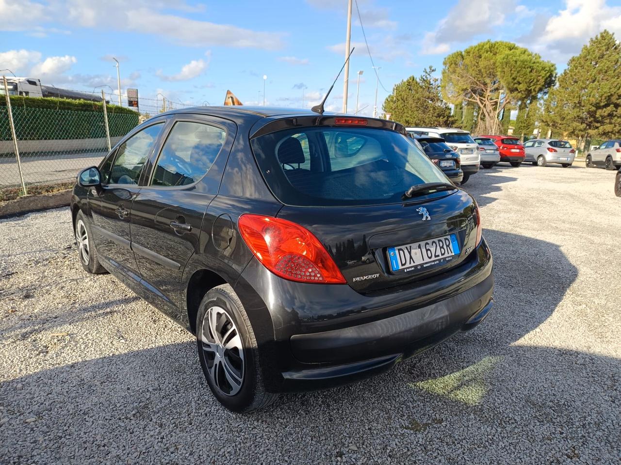 Peugeot 207 1.4 8V 75CV 5p. X Line ECO GPL Tua da 86€/Mese