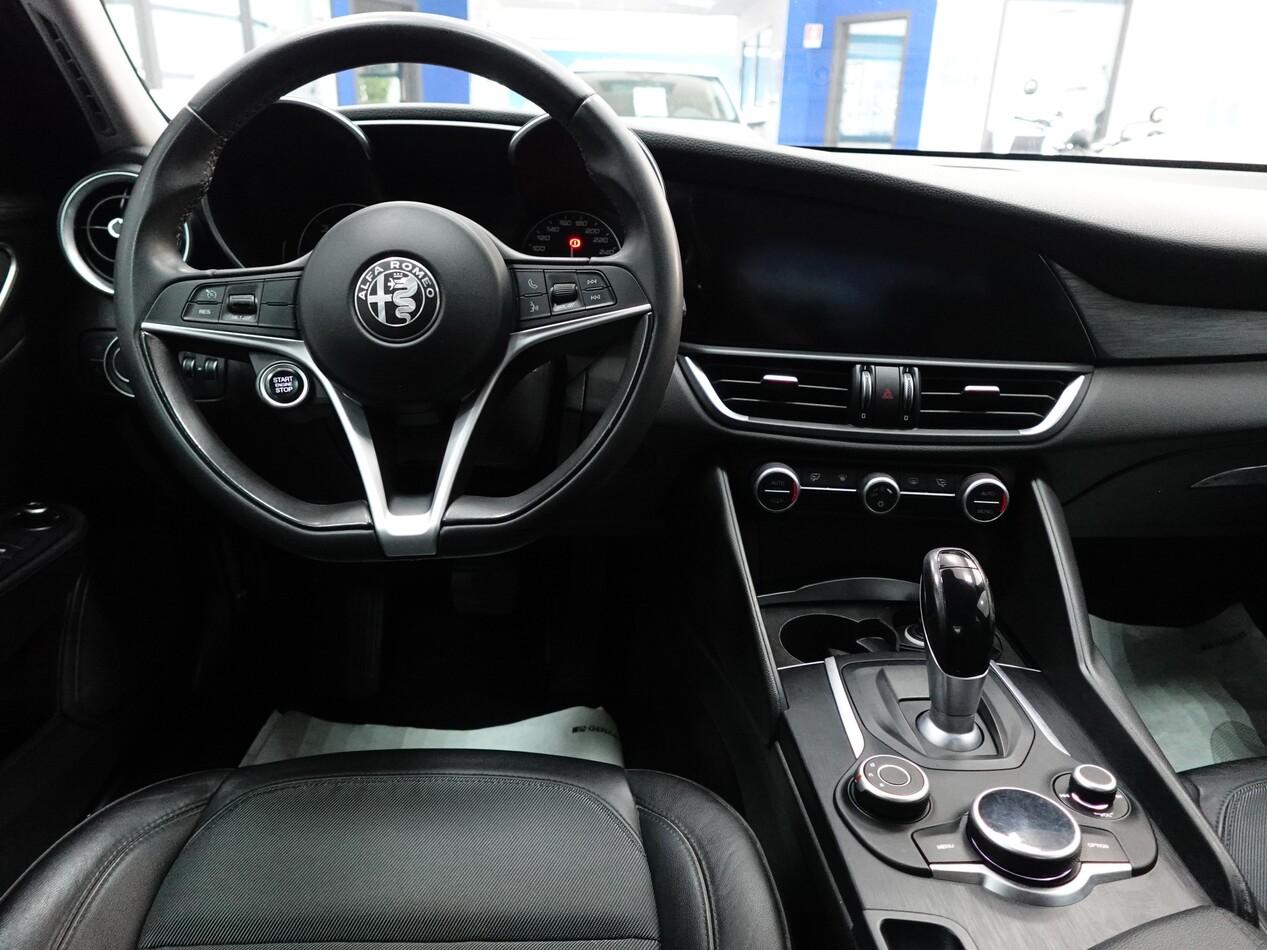 Alfa Romeo Giulia 2.2 MJT 180 CV AT8 SUPER