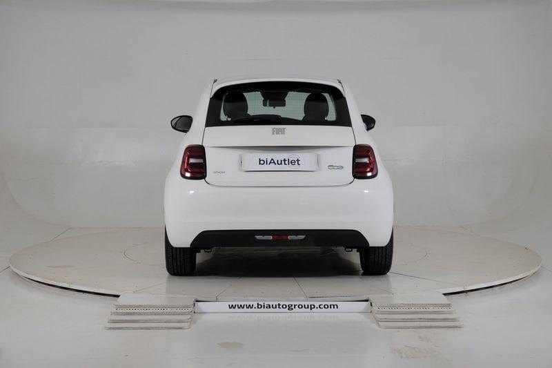 FIAT 500e 42 kWh Icon +