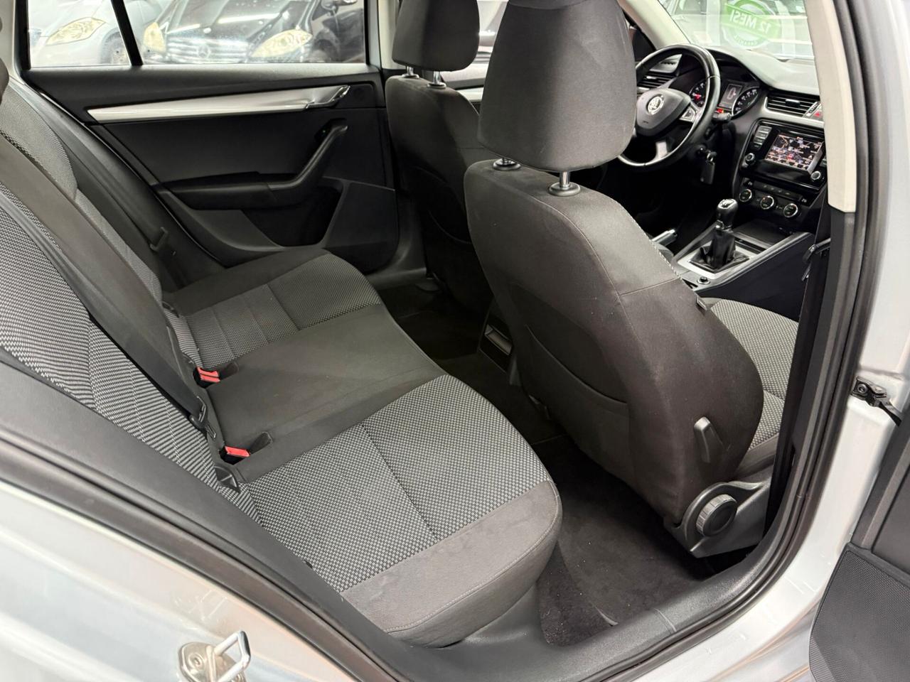 Skoda Octavia 1.6 TDI 105 CV ok Neopatentati