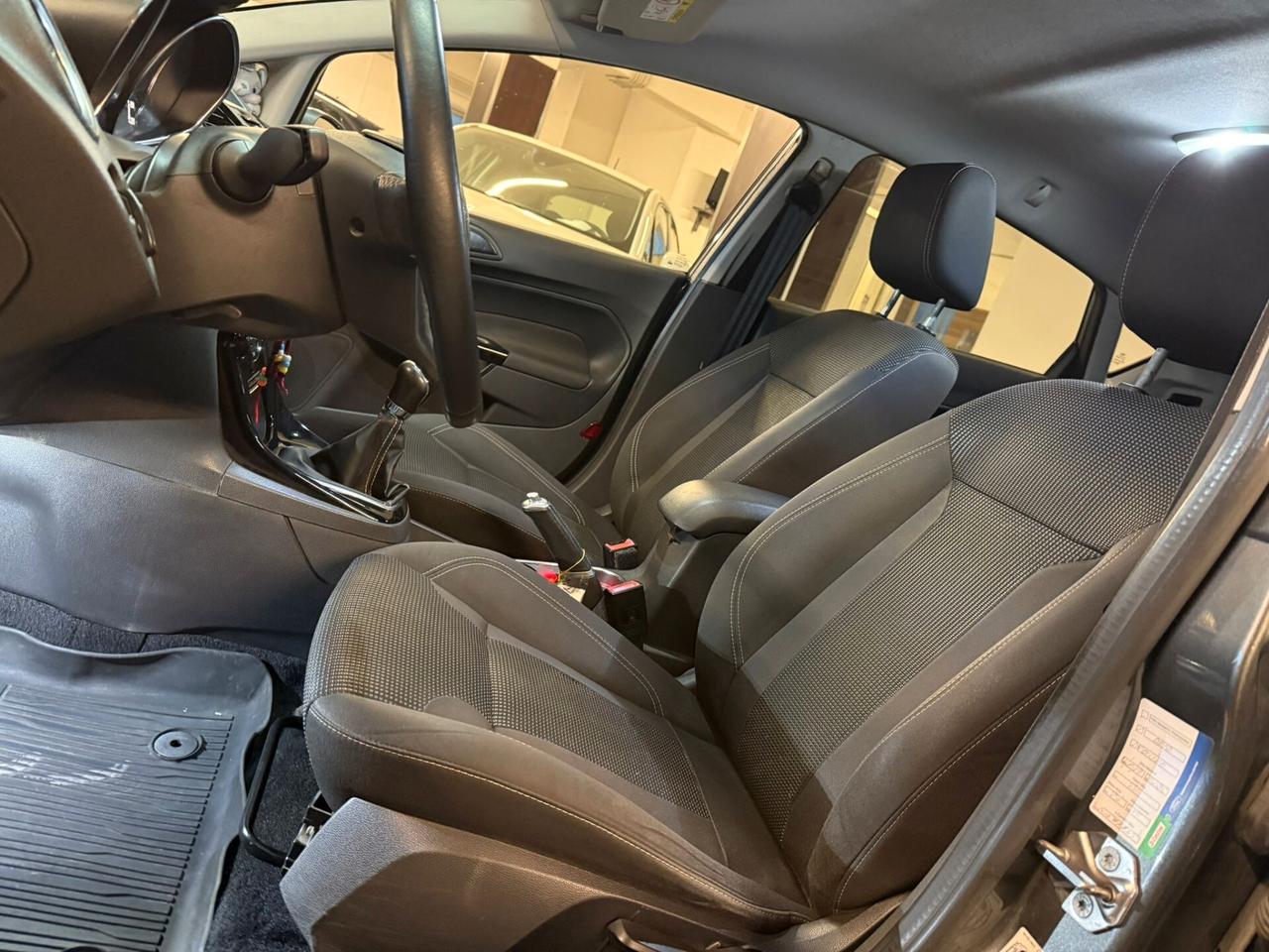 Ford Fiesta 1.5 TDCi 75CV 5 porte Titanium