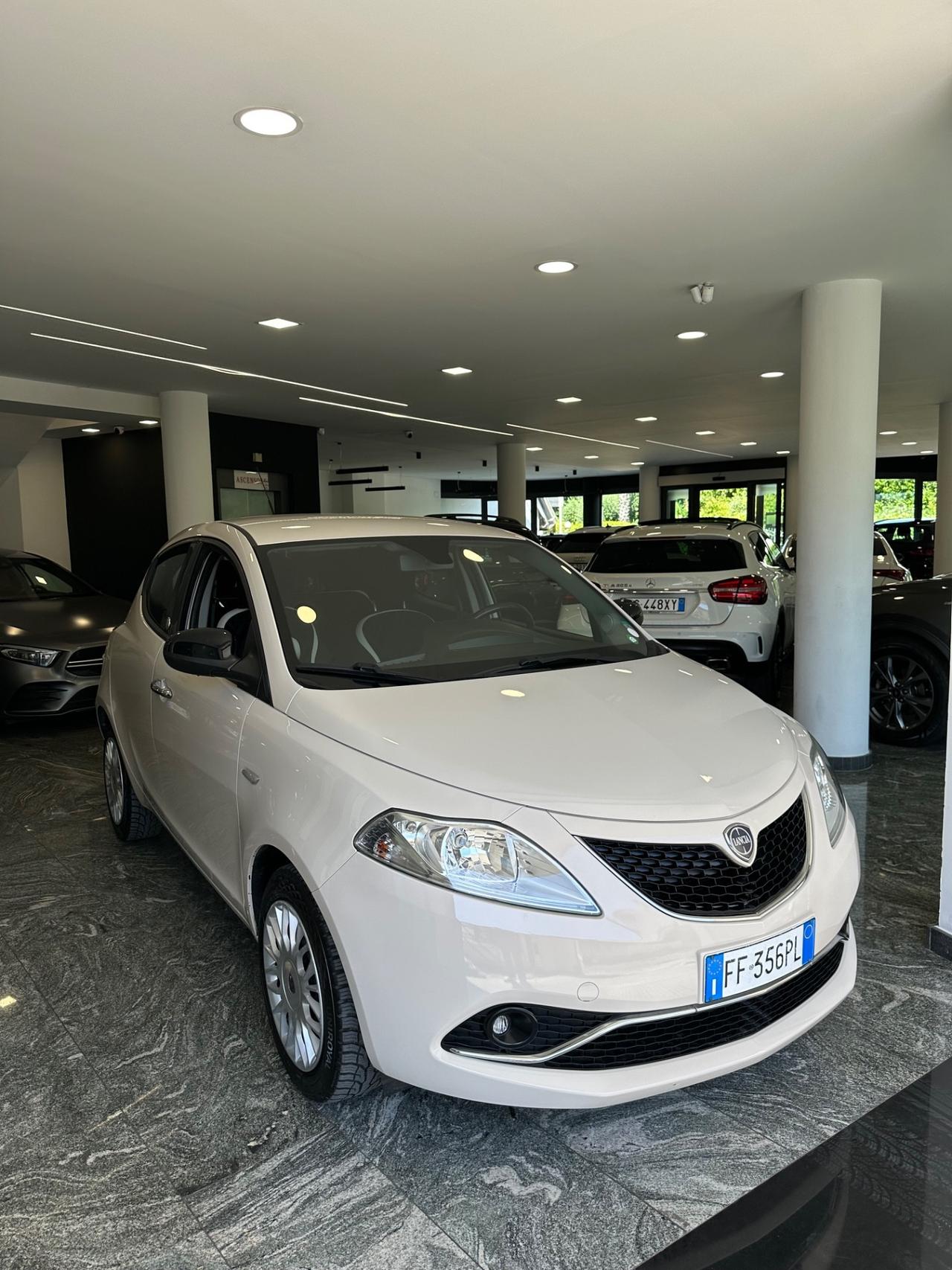 Lancia Ypsilon 1.2 69 CV 5 porte GPL Ecochic Gold