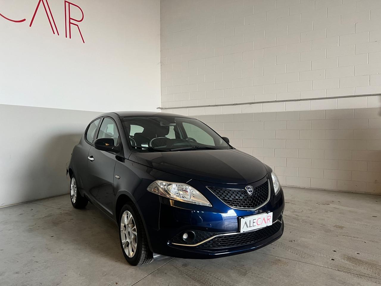 Lancia Ypsilon 0.9 TwinAir 85 CV 5 porte S&S DFN Gold