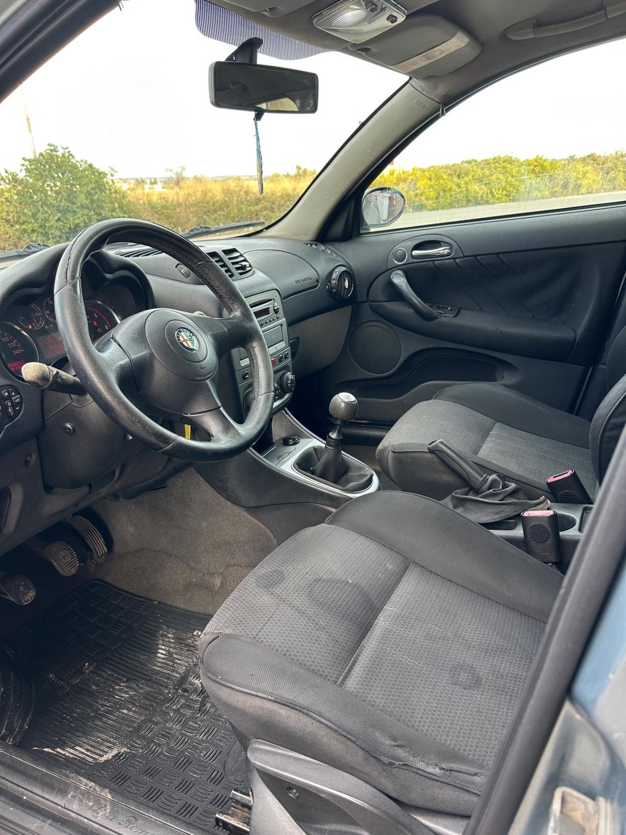 Alfa Romeo 147 1.9 JTD M-JET 16V 5 porte Dist.
