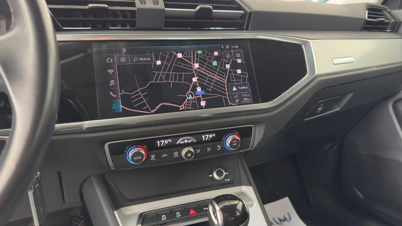 Audi Q3 35 TDI S tronic Business