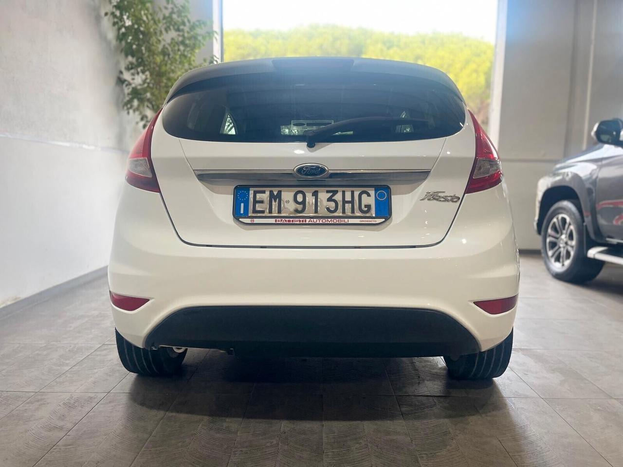 FORD FIESTA 1.2 60CV TITANIUM *UNICOPRO* *2012*