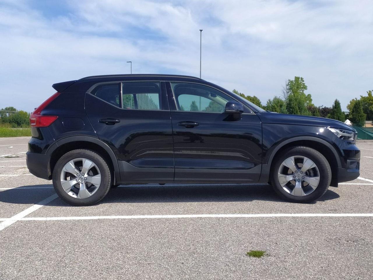 Volvo XC40 Momentum D3 #6463
