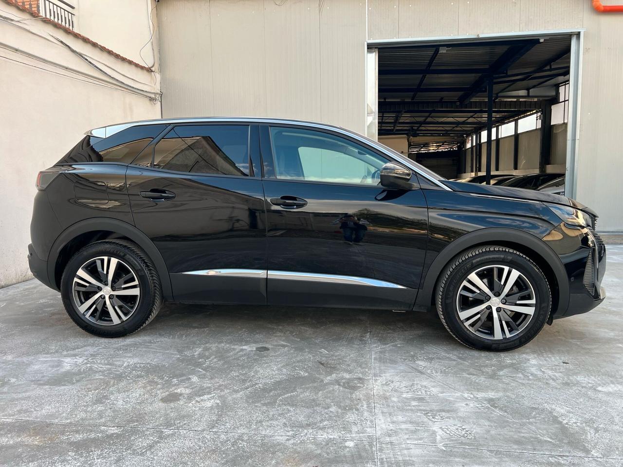 PEUGEOT 3008 1.5 BLUEHDI 130CV 2023!!! ALLURE!!!